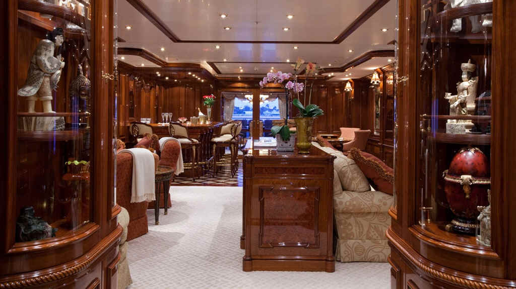 Yacht Martha Ann interior