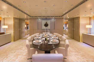 Yacht Icon dining room