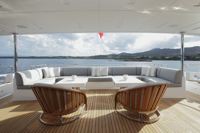 Yacht Willow aft deck