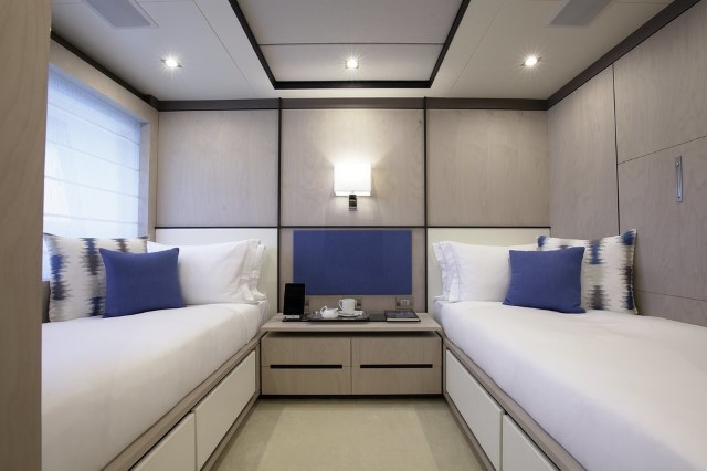 Yacht Willow twin stateroom